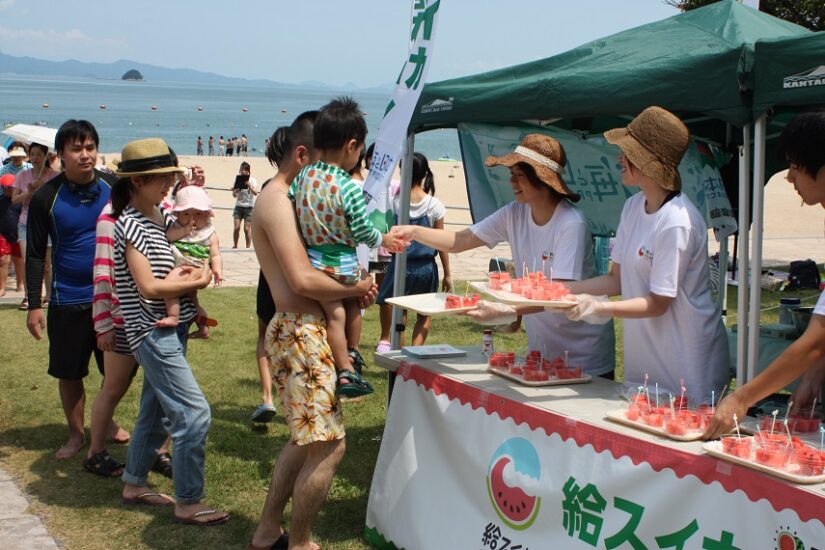 芦北町「給スイカステーション」　大盛況でした！