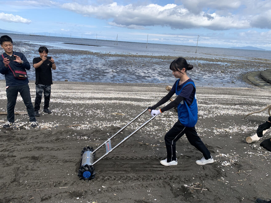 四日市大学×宇土の中高生が協力！有明海・江津湖におけるマイクロプラスチック調査を実施