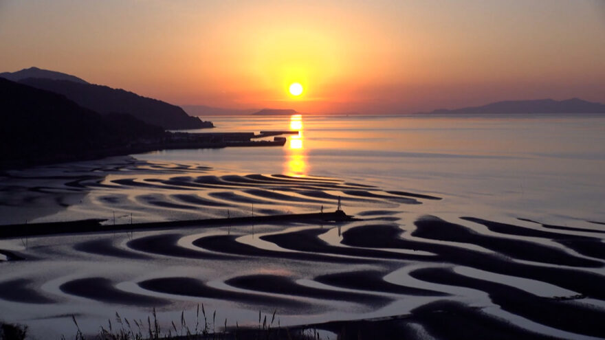 絶景に遭遇できるチャンス！3月の御輿来海岸へ行こう！